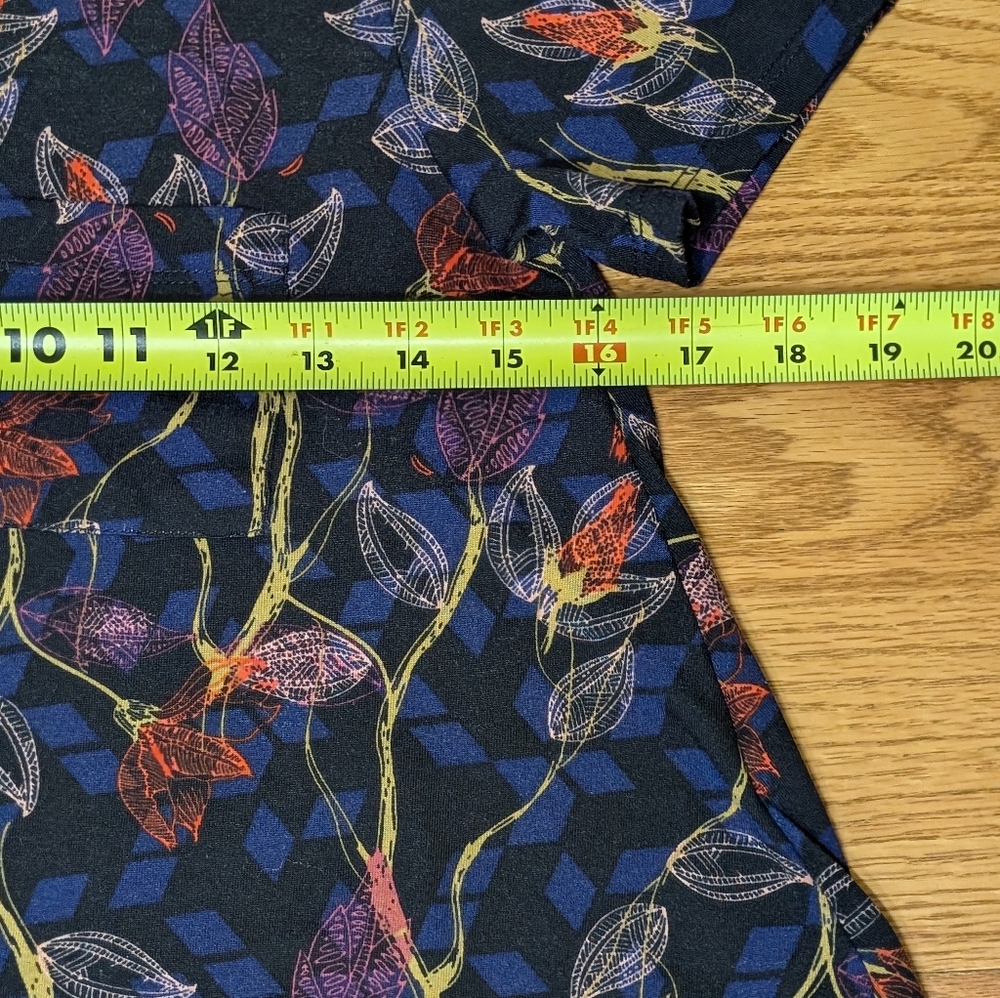 LuLaRoe NWoT XXS "Carly" Style High-Low Shirt Dress Short Sleeve Lightweight - Picture 8 of 10